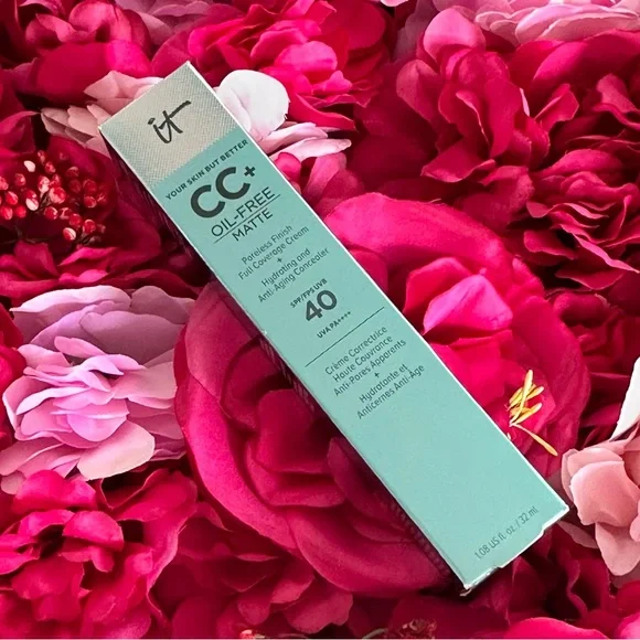 CC+ CREAM NATURAL MATTE FOUNDATION WITH SPF 40 NEW IN BOX | LIGHT + Brush - Picture 2 of 6